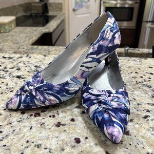 New York Transit Kaylynn Blue Purple Low Heel Pump Women's Size 7.5M